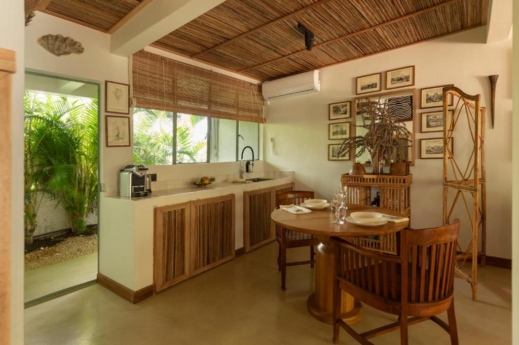 Kuchyň nebo kuchyňský kout v ubytování Maison Tropical