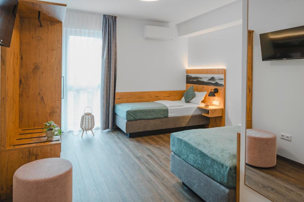 Hotel & Appartements Nice Garni - Twin Room - Disability Access