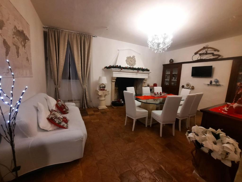 Posezení v ubytování A un passo dal castello