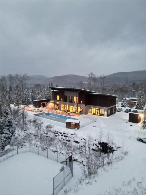 Bel Air Tremblant Hotel & Residences v zimě