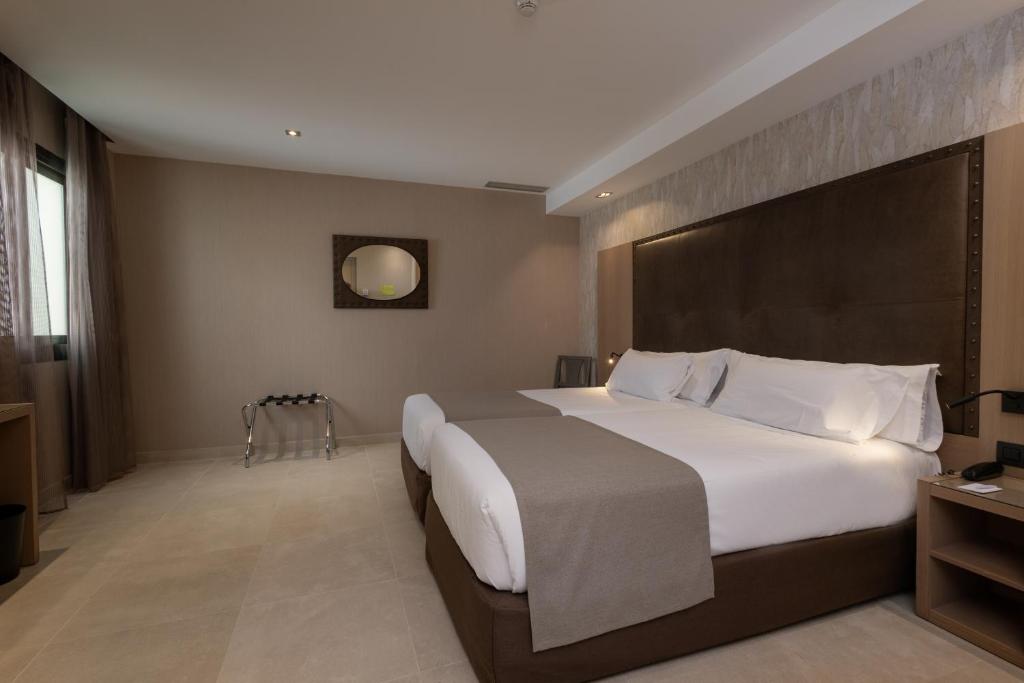 Gran Hotel Barcino - Resim 18