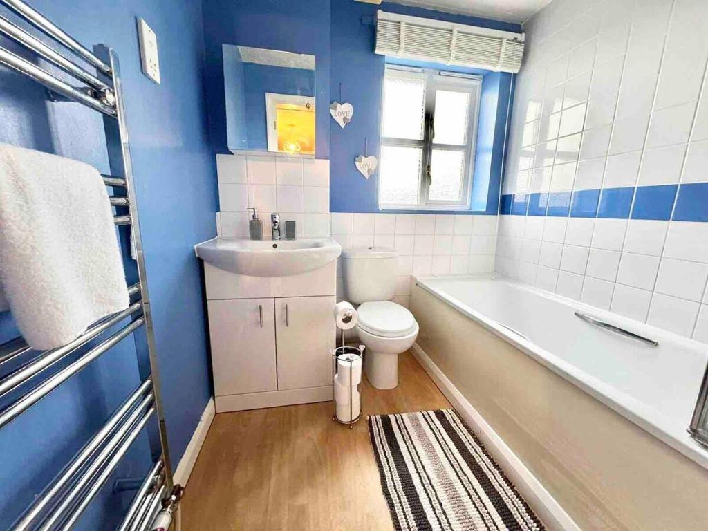 Koupelna v ubytování Stay in a lovely home in Kent great for contractor stays