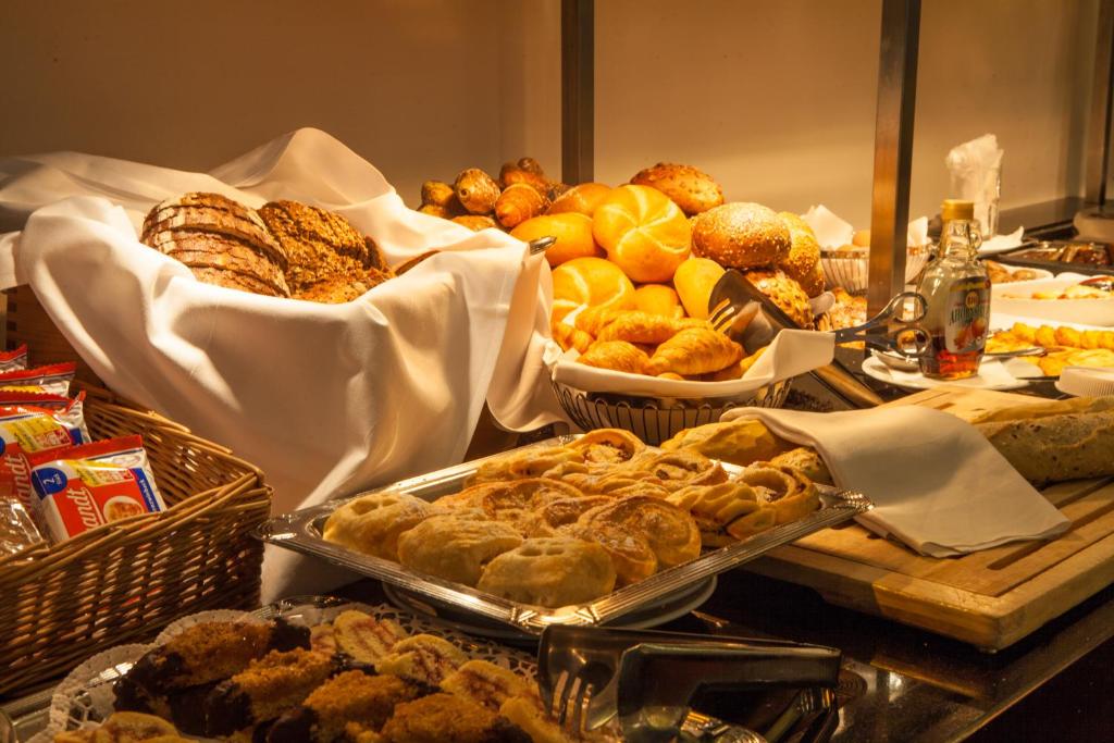 Novina Hotel Tillypark - Resim 20