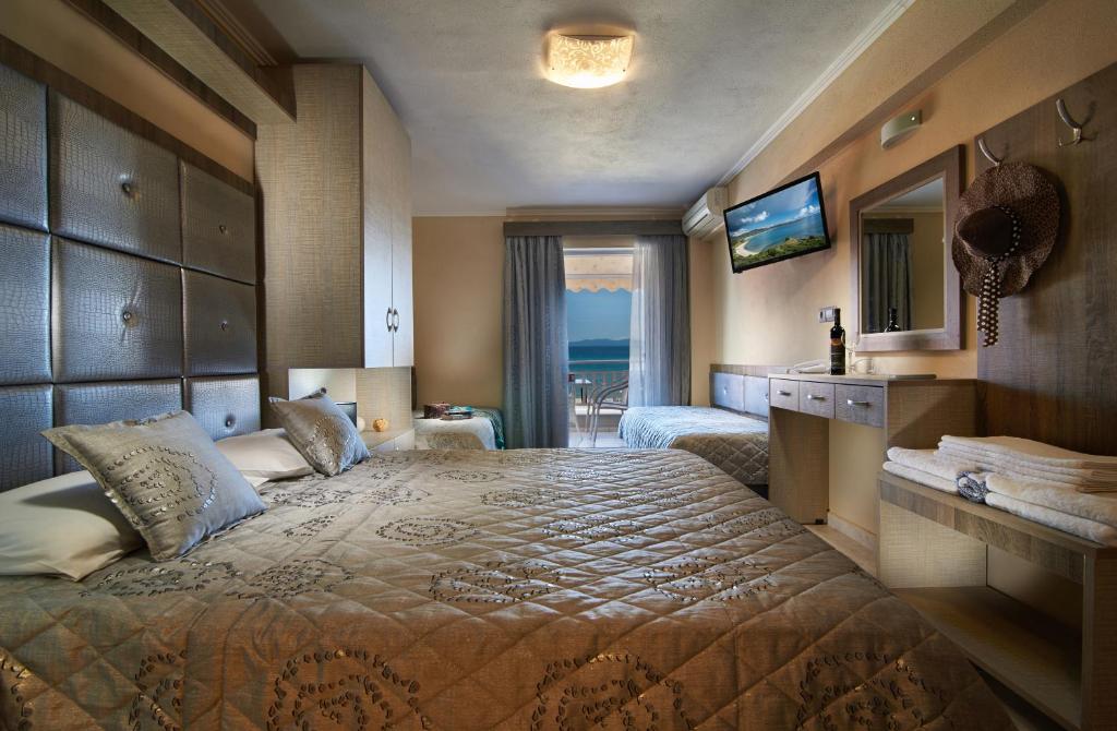 Hotel Agni On The Beach - 19