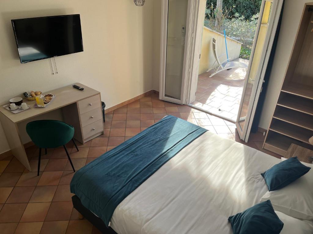 
Double Room with Terrace
