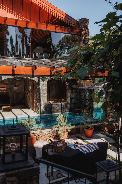 Bazén v ubytování Hotel Valle Dincanto nebo v jeho okolí