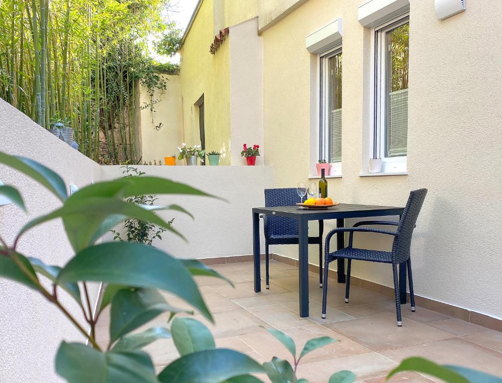 Apartments TENA with Private Parking - Apartamento - Térreo