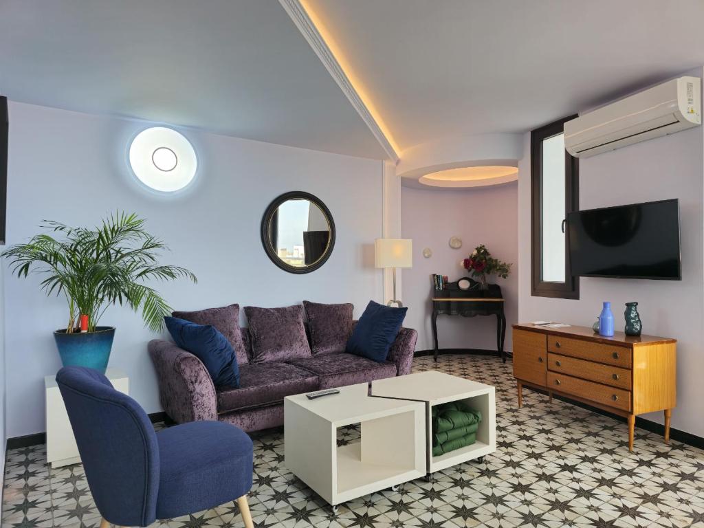 TV a/nebo společenská místnost v ubytování Special Sky Suite - Sea & Mountain Views- Torremolinos Center