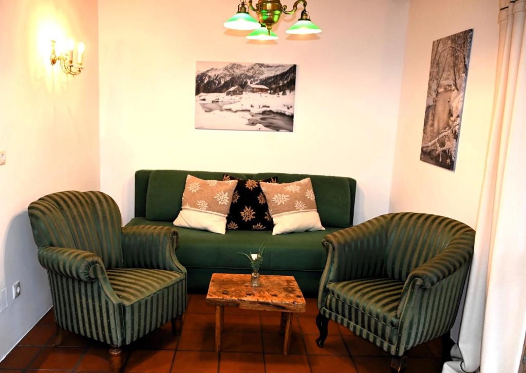 A seating area at Haus Herz