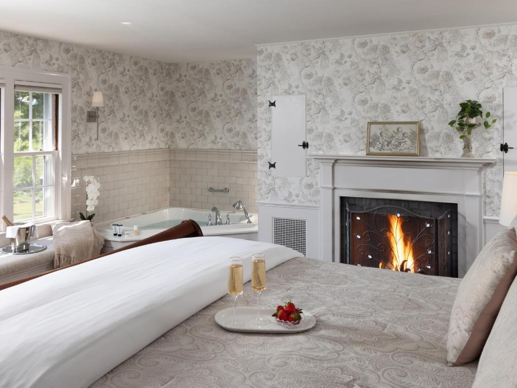 Devonfield Inn - 