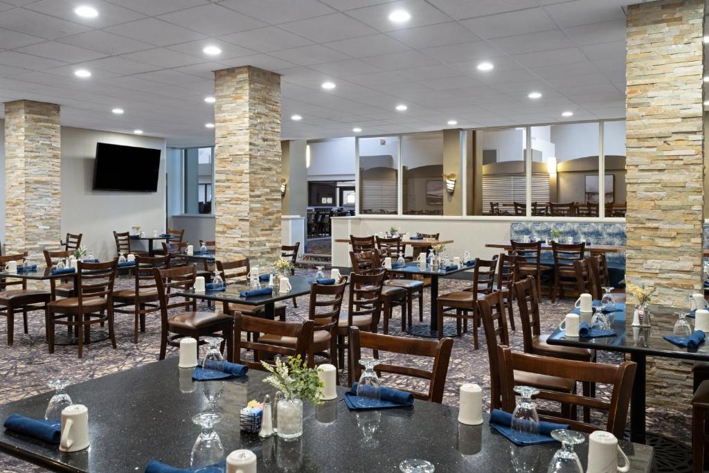 Holiday Inn Sioux Falls-City Center by IHG photo