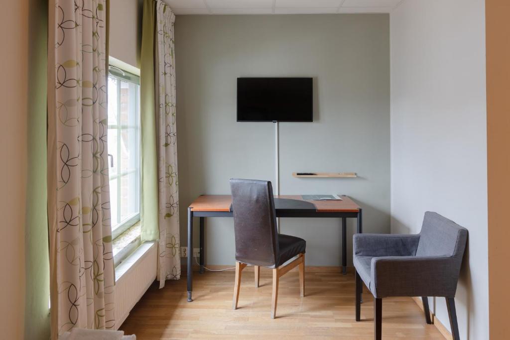 TV a/nebo společenská místnost v ubytování Hotell Valsaren