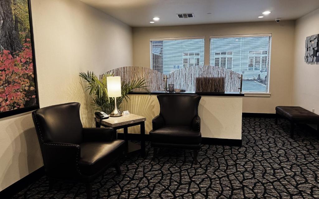 Posezení v ubytování Aspen Suites Hotel Juneau