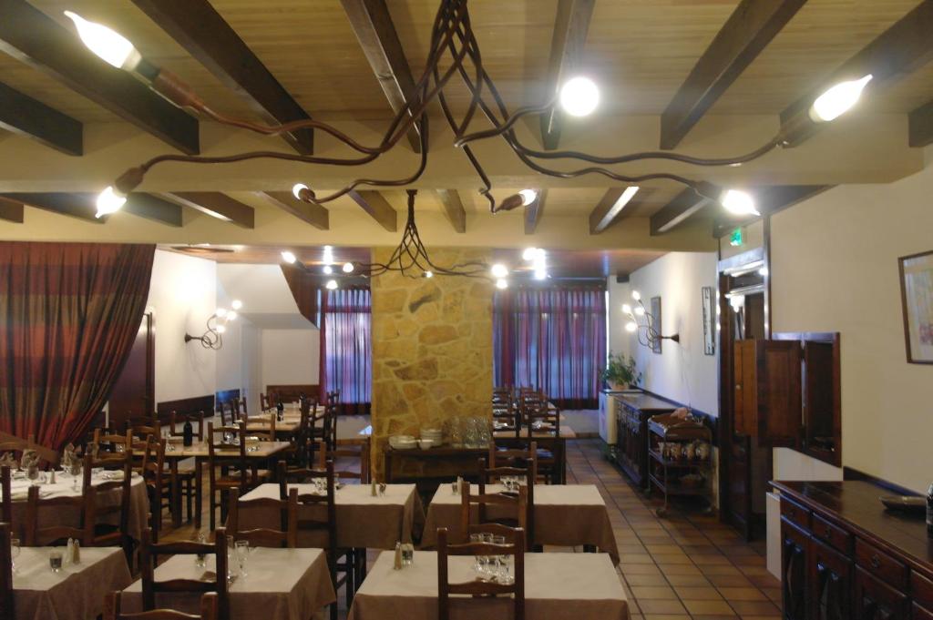 Restaurace v ubytování Hôtel Le Palous