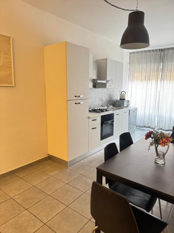 Kuchyňa alebo kuchynka v ubytovaní Alexandra Apartment