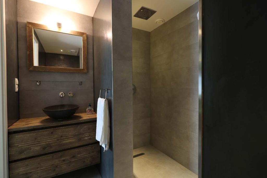 Koupelna v ubytování B&B Eemswolde