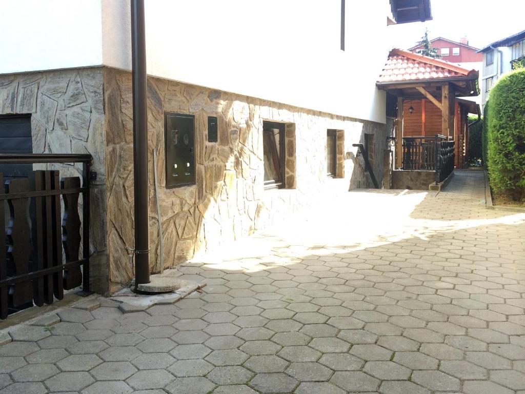 Budova, kde se apartmán nachází