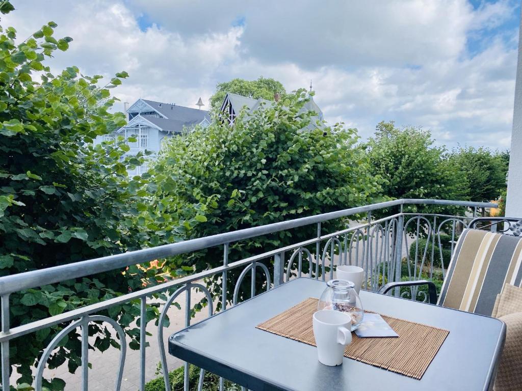 Μπαλκόνι ή βεράντα στο Ferienwohnung Binzer Meerlust im Haus Jahreszeiten Binz