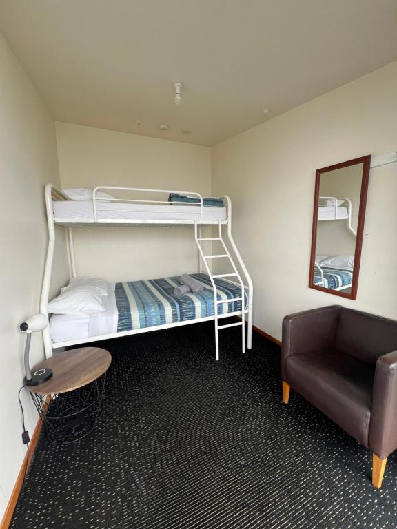 Letto o letti in una camera di On Top Backpackers