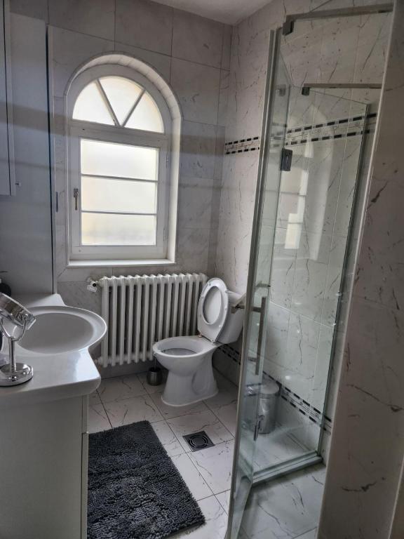 Koupelna v ubytování Garni Hotel Bella