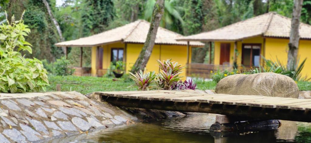 Κήπος έξω από το Bangalô do Lago