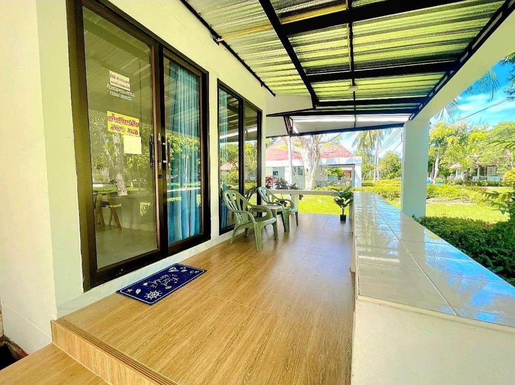 Fotografie z fotogalerie ubytování Baan Golden Resort & Residences v destinaci Sam Roi Yot