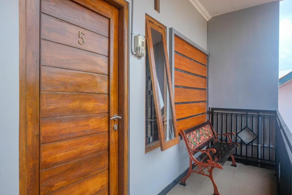 Fotografie z fotogalerie ubytování Al Abror Homestay Mandala Krida Mitra RedDoorz v destinaci Yogyakarta