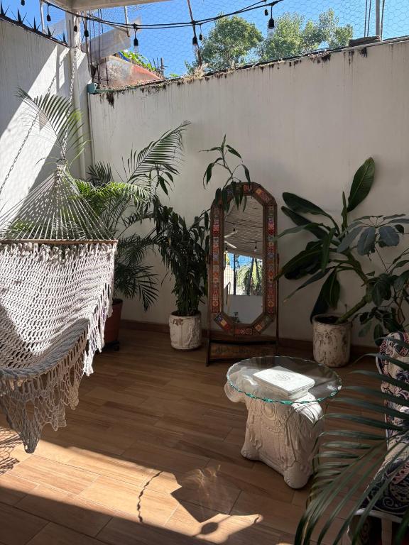 Balkón nebo terasa v ubytování Private Room in a Boho House N1