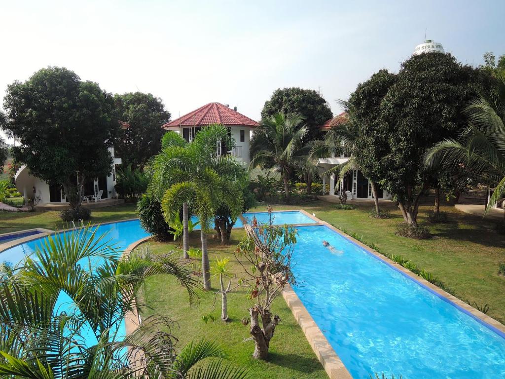 Bazén v ubytování Mango Spa & Resort nebo v jeho okolí