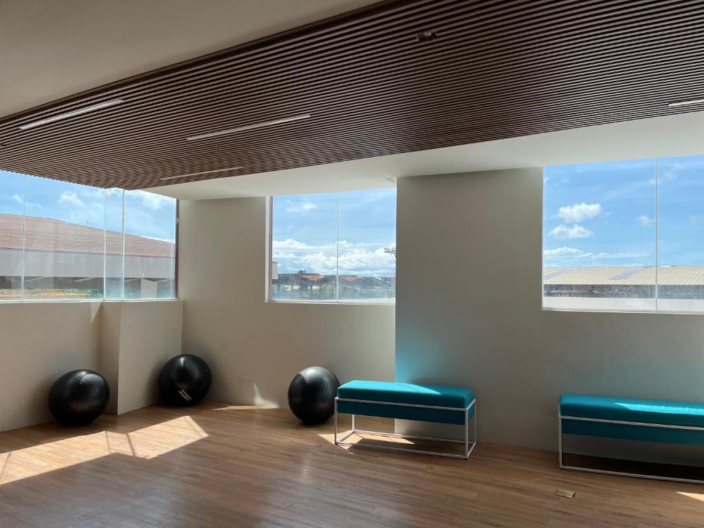 Posezení v ubytování JeeCee Homes in Mactan Lapu-Lapu Cebu