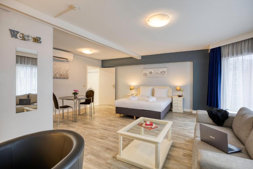 Posezení v ubytování First Euroflat Hotel
