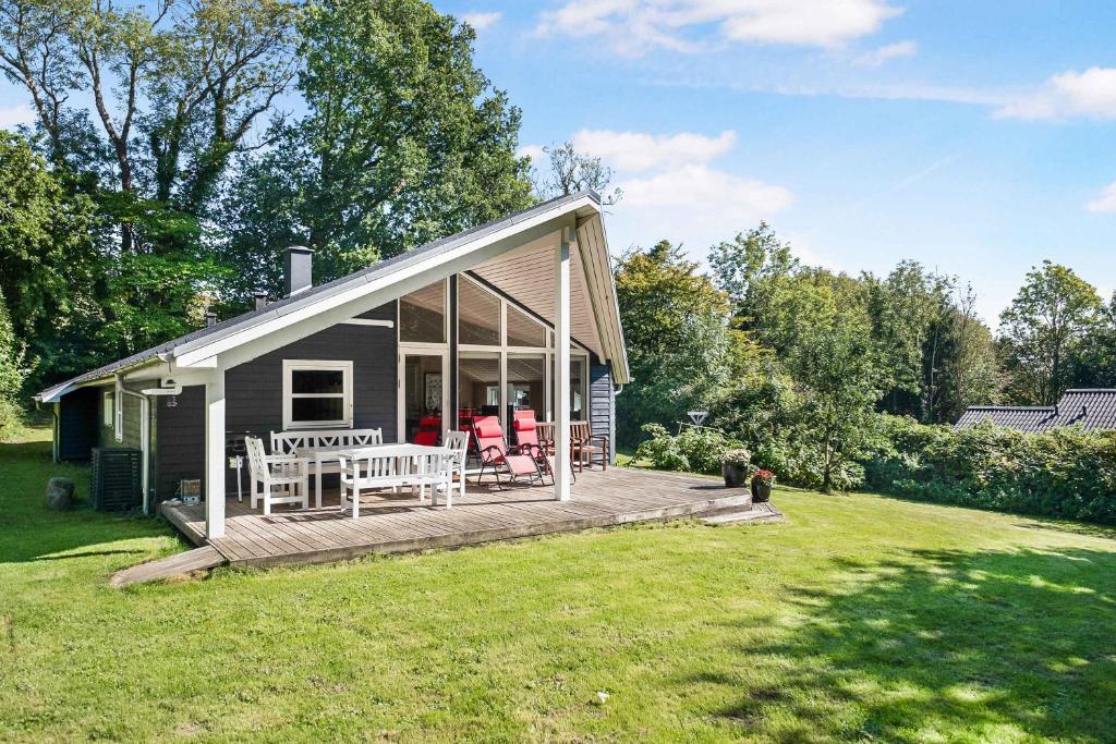 Zahrada ubytování Summer House In Beautiful Nature In Brunshuse