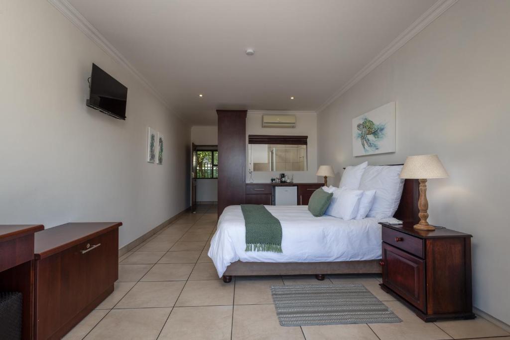 Kitesview Bed and Breakfast - Deluxe Double Room With Balcony And Sea View