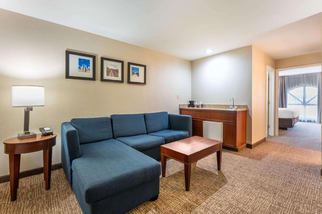 Comfort Inn Lafayette I-65 photo