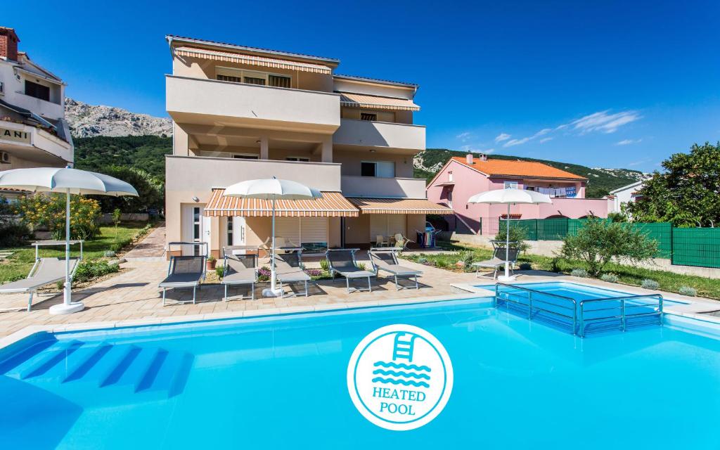 Πισίνα στο ή κοντά στο Apartments Viktorija 2