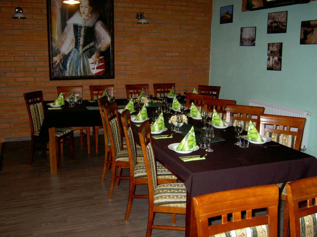 Restaurace v ubytování Pivnička pod Čachtickým hradom