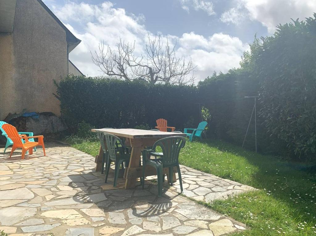 Vonkajšia záhrada v ubytovaní Maison avec jardin, à 600m de la mer à TREGASTEL Réf - 57