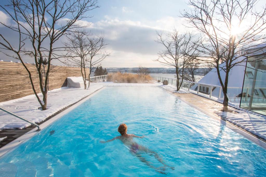 A piscina localizada em RIVA - Das Hotel am Bodensee ou nos arredores