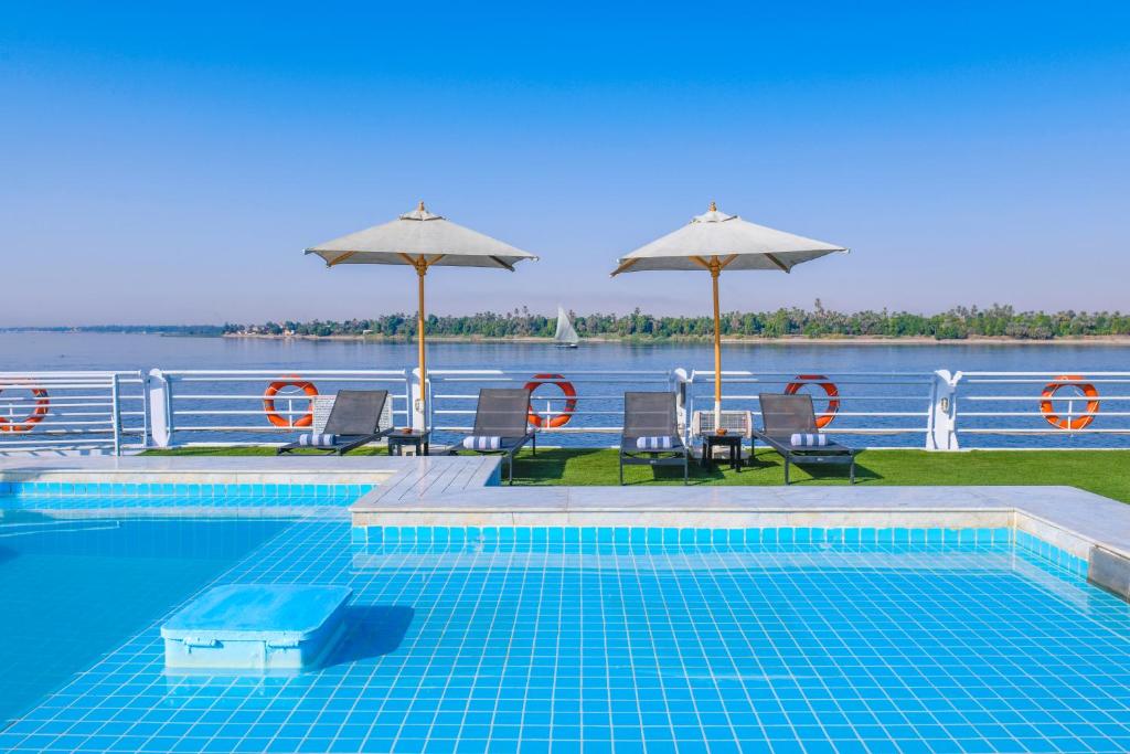 Bazén v ubytování Mövenpick MS Sunray nebo v jeho okolí