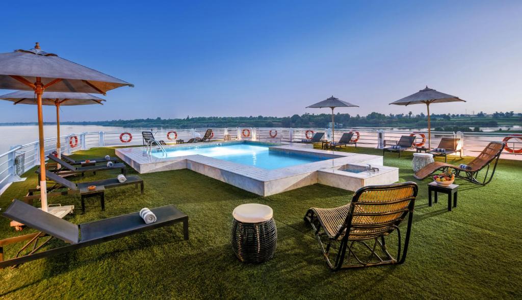 Bazén v ubytování Mövenpick MS Sunray nebo v jeho okolí