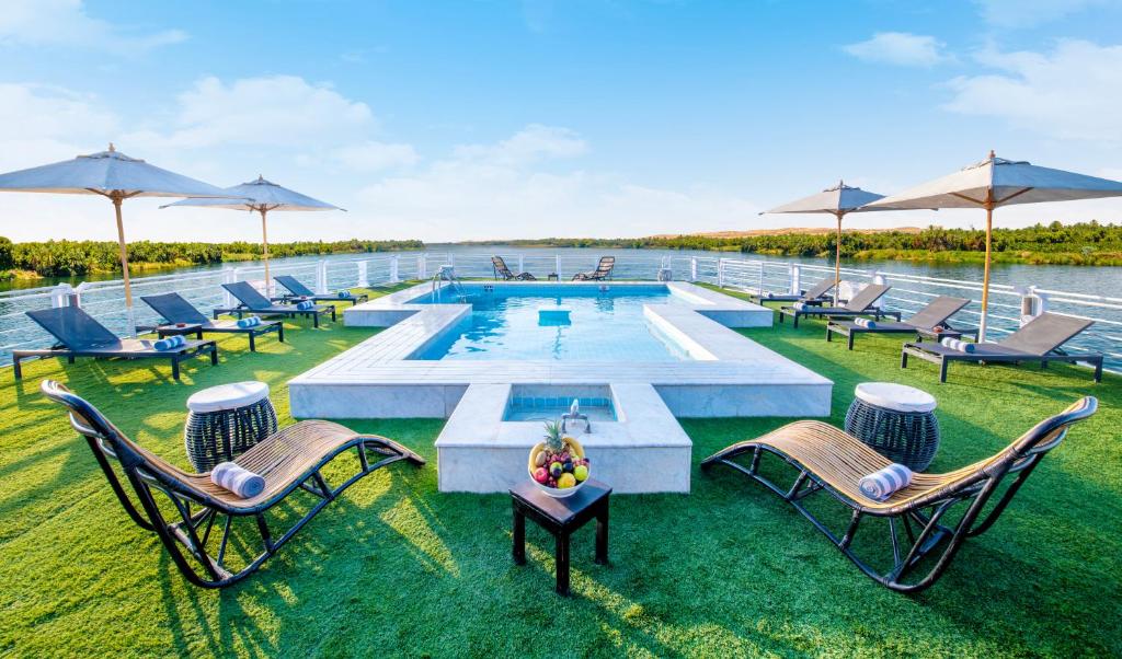 Bazén v ubytování Mövenpick MS Sunray nebo v jeho okolí