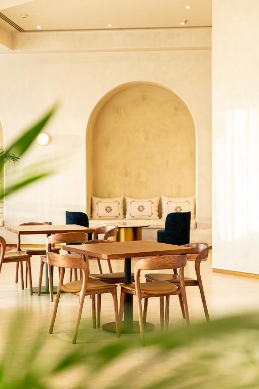 Majestic Cove Hotel - Formerly Le Méridien Fairway - Resim 18