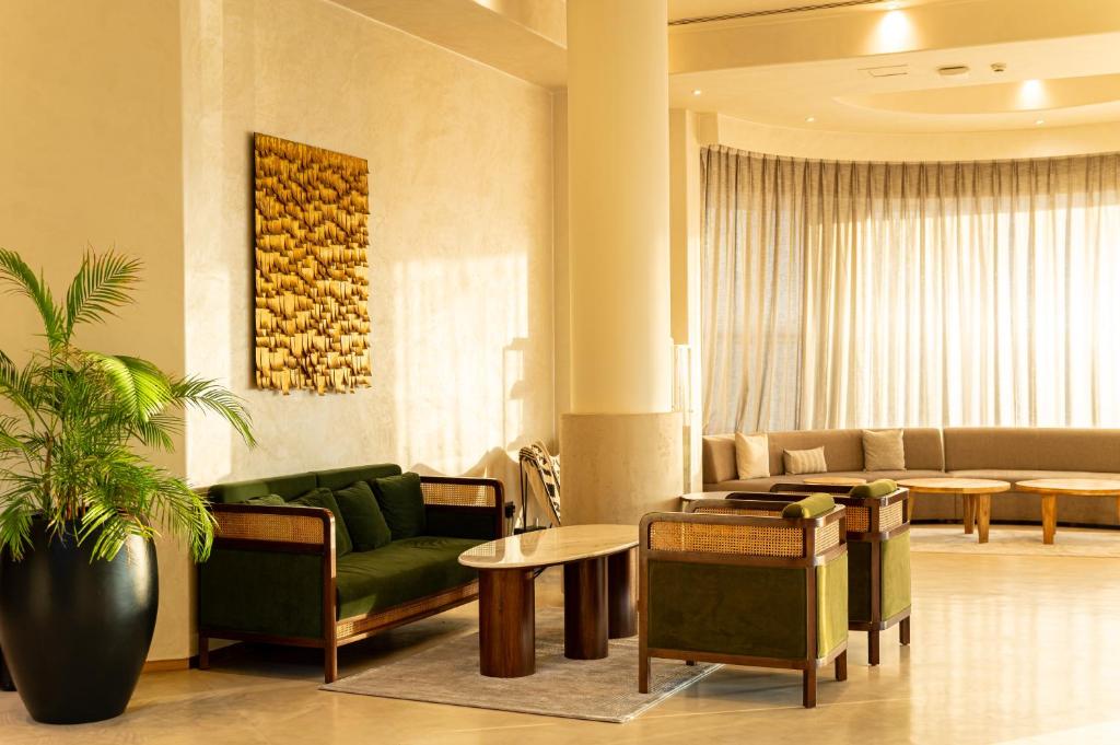 Majestic Cove Hotel - Formerly Le Méridien Fairway - Resim 44