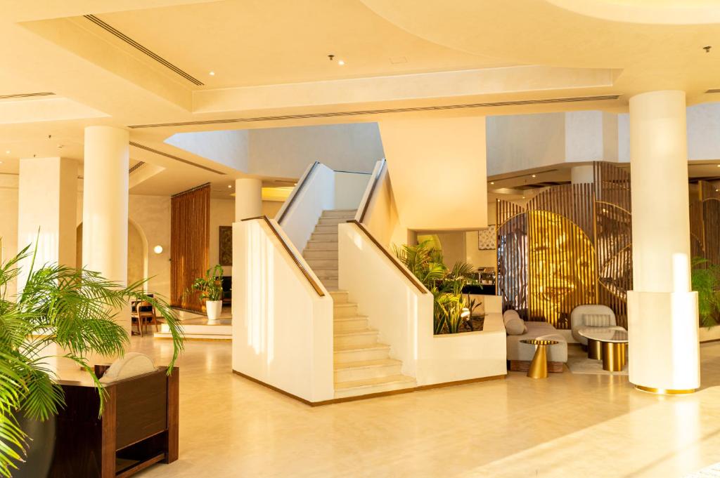 Majestic Cove Hotel - Formerly Le Méridien Fairway - Resim 37