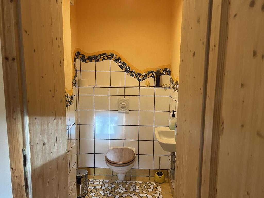 Koupelna v ubytování Holiday Home Haus Fries by Interhome