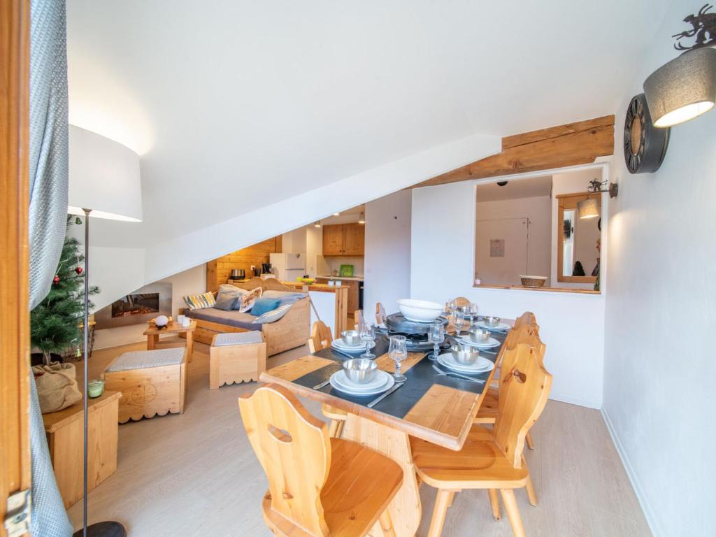 Et opholdsområde på Apartment Les Alpages du Corbier-10 by Interhome