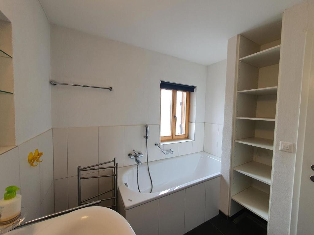 Koupelna v ubytování Apartment Tgesa Grischa by Interhome