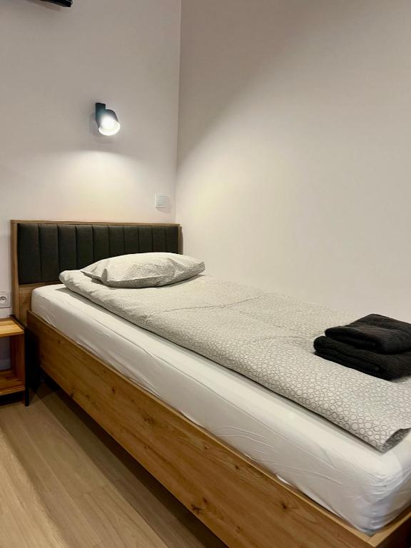 Old Tree Home & Restaurant - 10