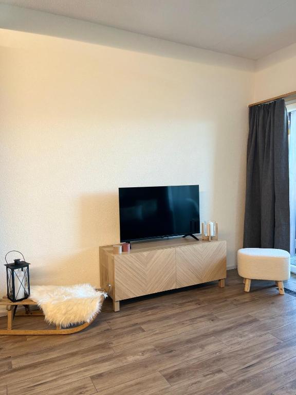 Studio élégant rénové avec vue à Anzère TV 또는 엔터테인먼트 센터