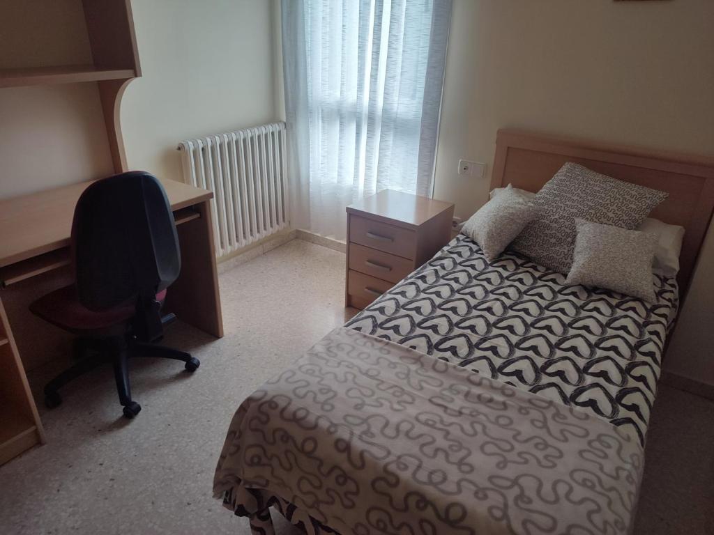 Postel nebo postele na pokoji v ubytování Miresibilbao - Residencia Universitaria